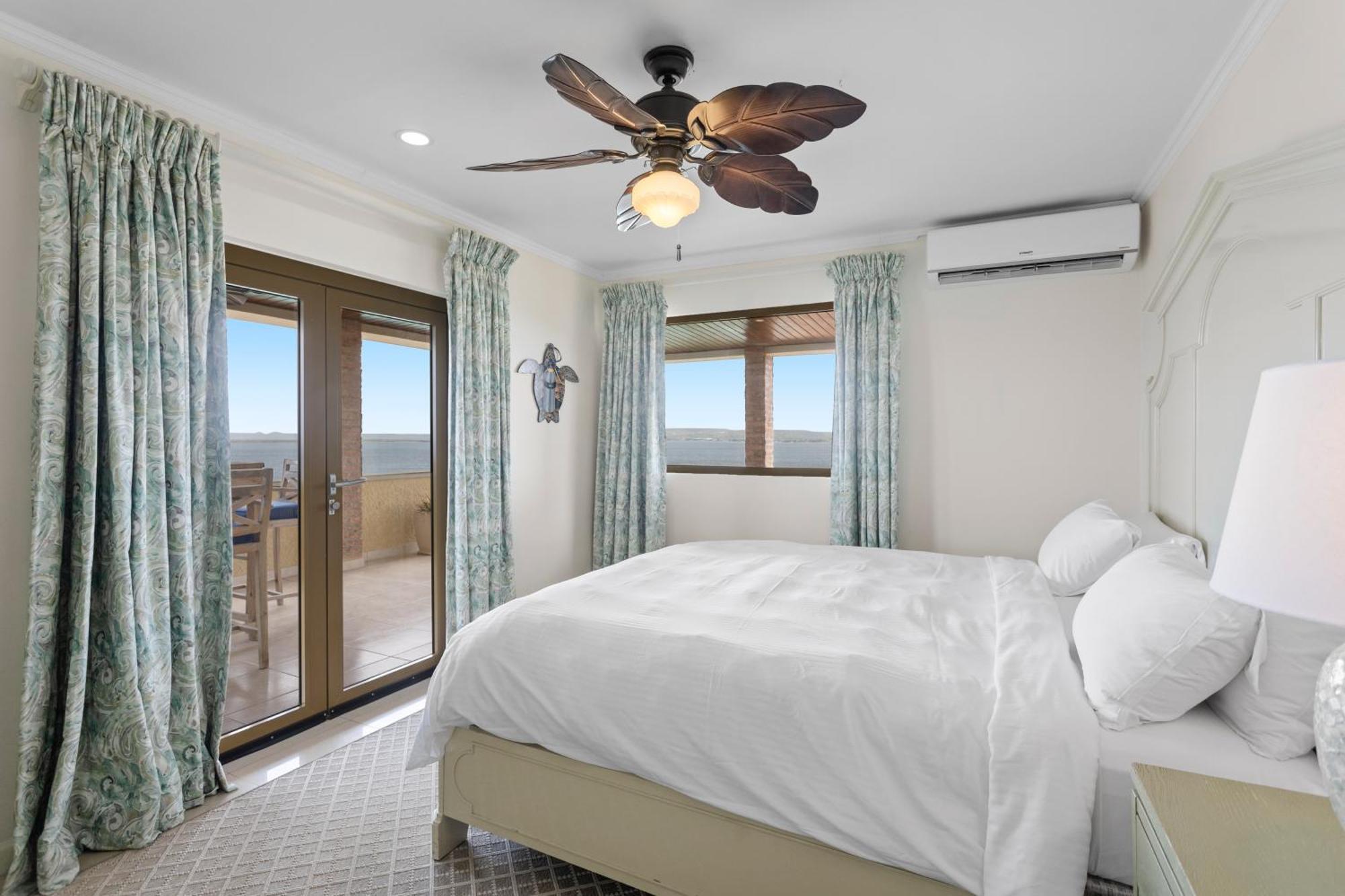 The Bellafonte - Luxury Oceanfront Hotel Kralendijk Habitación foto