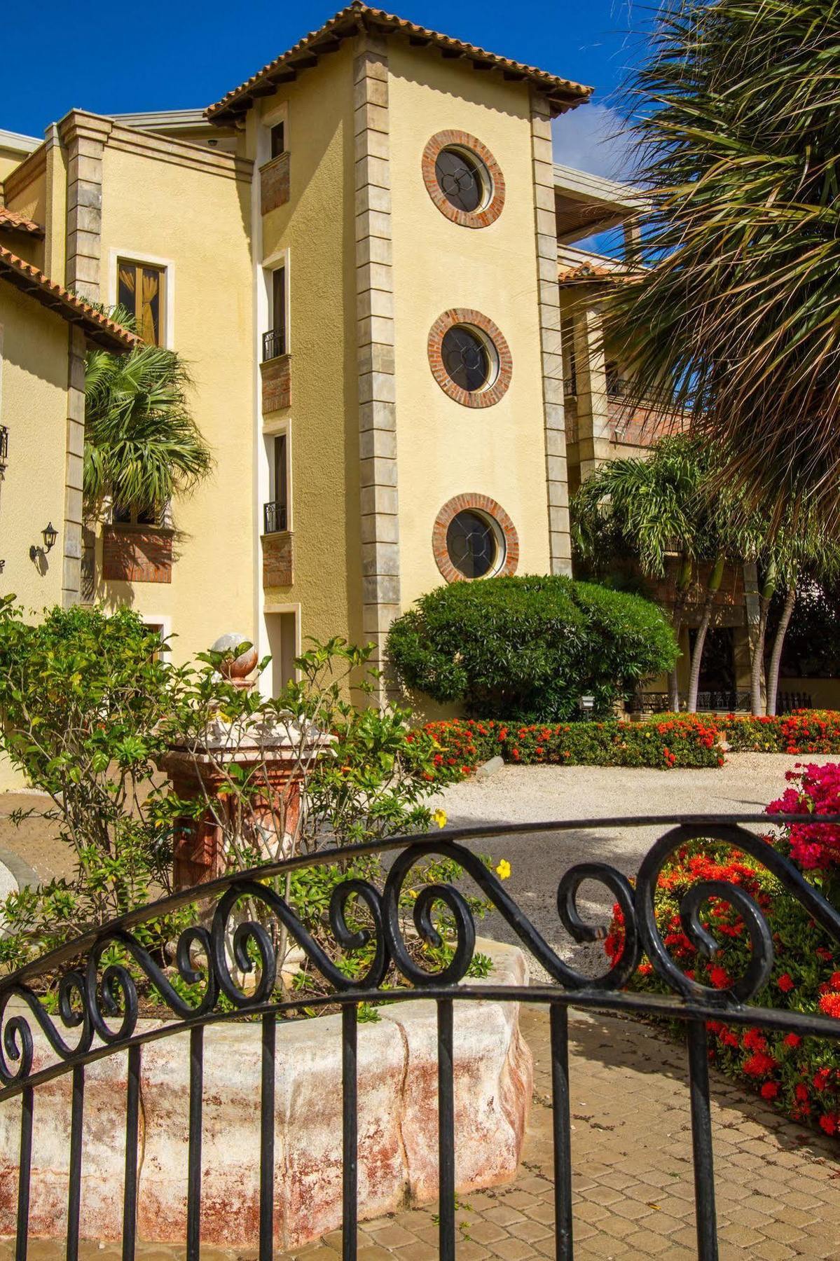The Bellafonte - Luxury Oceanfront Hotel Kralendijk Exterior foto